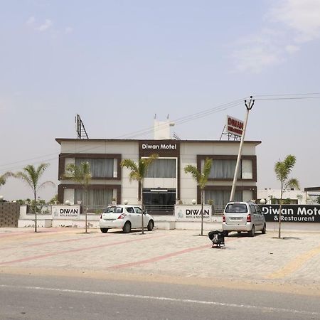 Diwan Hotel And Restaurant Surkhi ภายนอก รูปภาพ
