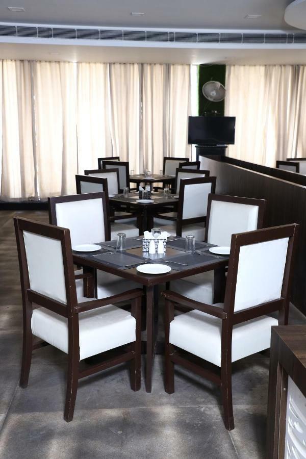 Diwan Hotel And Restaurant Surkhi ภายนอก รูปภาพ
